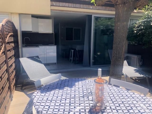 Cap D'Agde - Residence Estivales - Proche Naturiste - Terrasse - Wifi - Parking - Piscine - Clim المظهر الخارجي الصورة