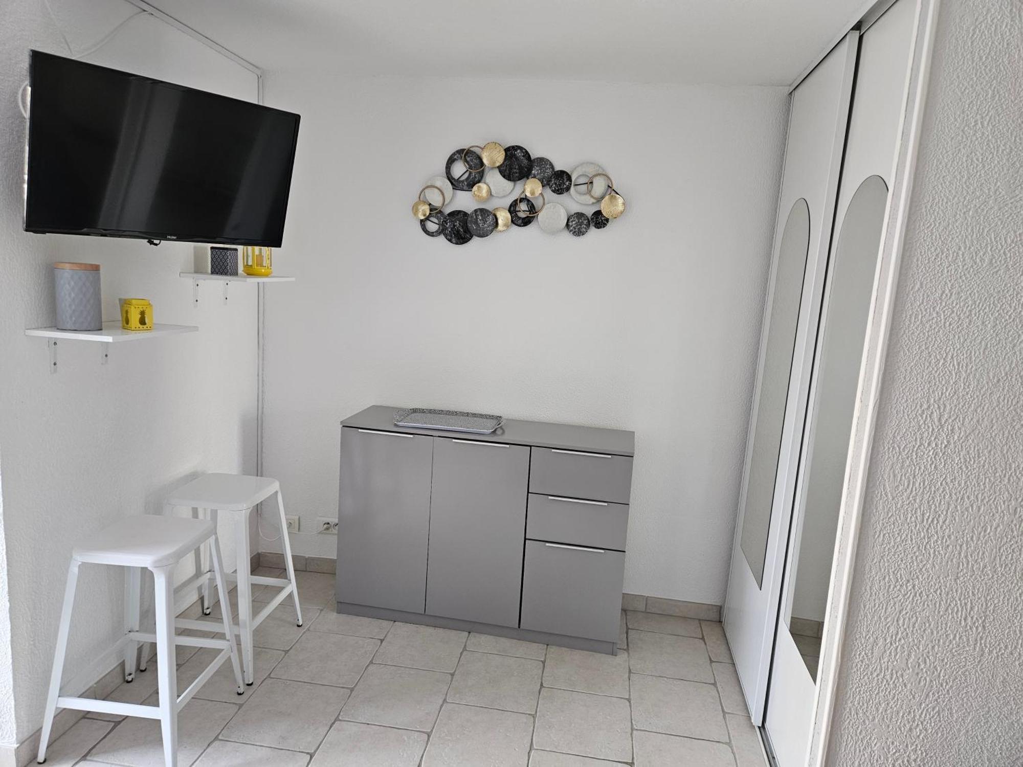 Cap D'Agde - Residence Estivales - Proche Naturiste - Terrasse - Wifi - Parking - Piscine - Clim المظهر الخارجي الصورة