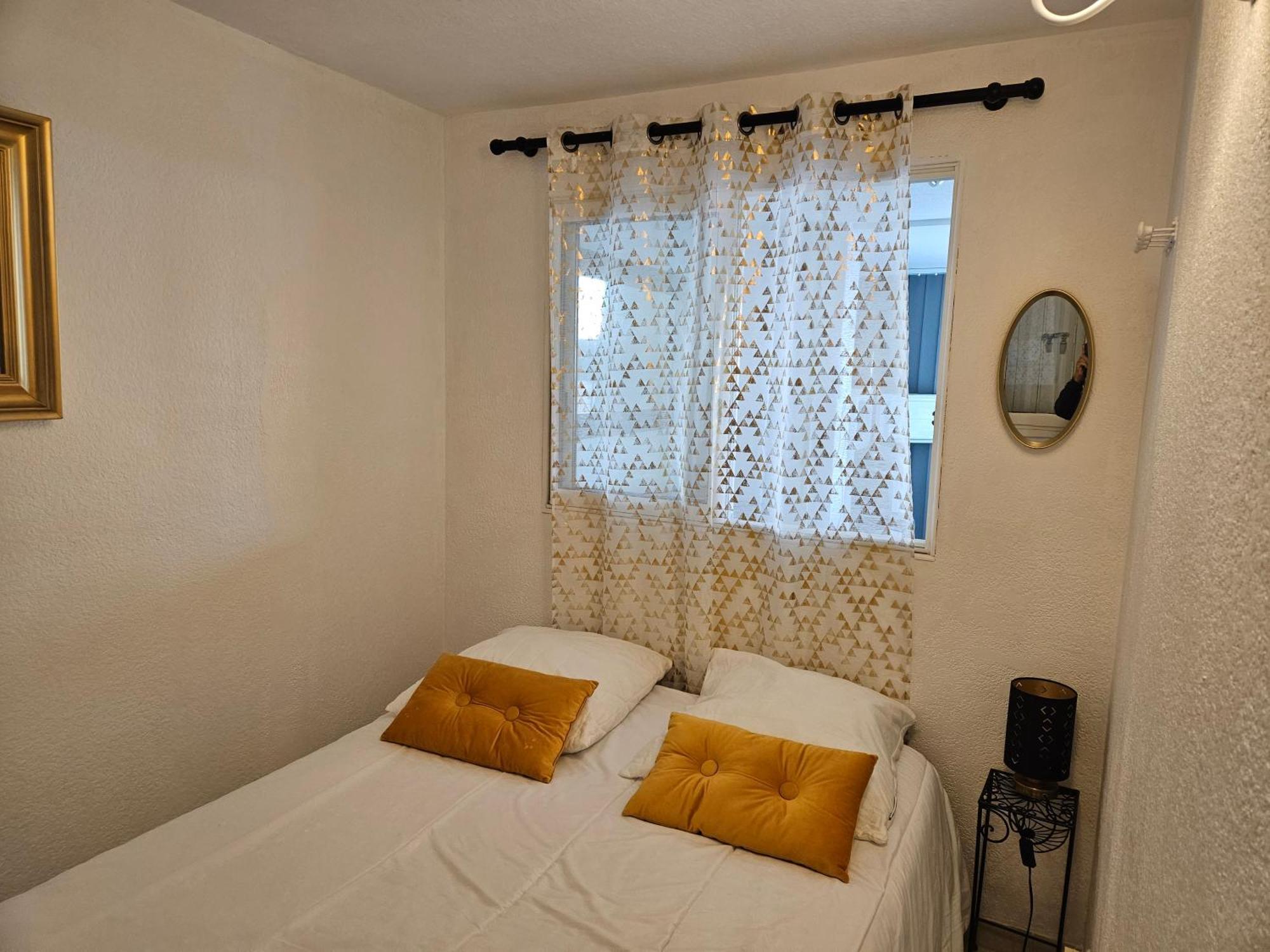 Cap D'Agde - Residence Estivales - Proche Naturiste - Terrasse - Wifi - Parking - Piscine - Clim المظهر الخارجي الصورة