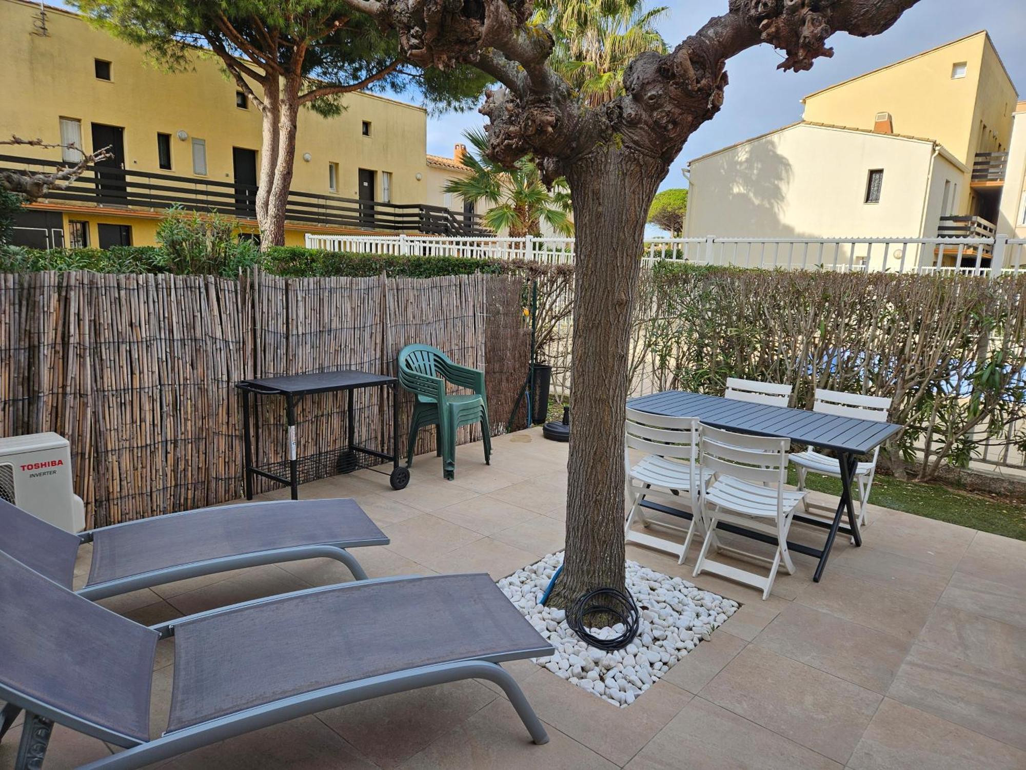 Cap D'Agde - Residence Estivales - Proche Naturiste - Terrasse - Wifi - Parking - Piscine - Clim المظهر الخارجي الصورة